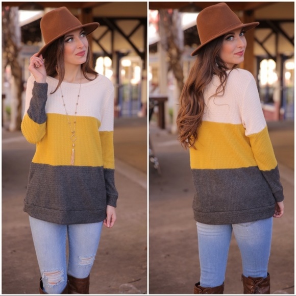 LAST ONE! Thermal Color Block Tunic - Picture 4 of 4